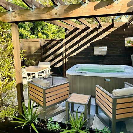 Hot Tub House On Golf Course! 10 Mins To The Beach Майами Экстерьер фото